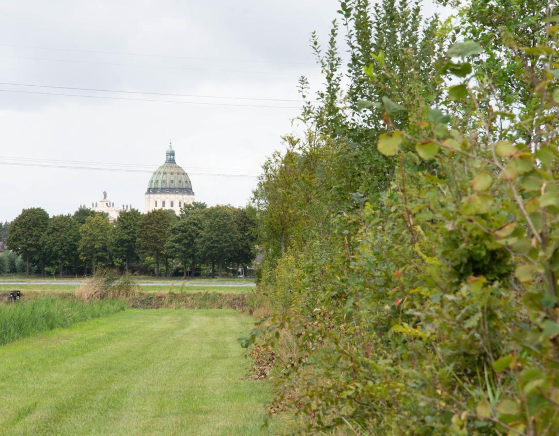 Antonius Hoeve Chalets Oudenbosch Exterior photo
